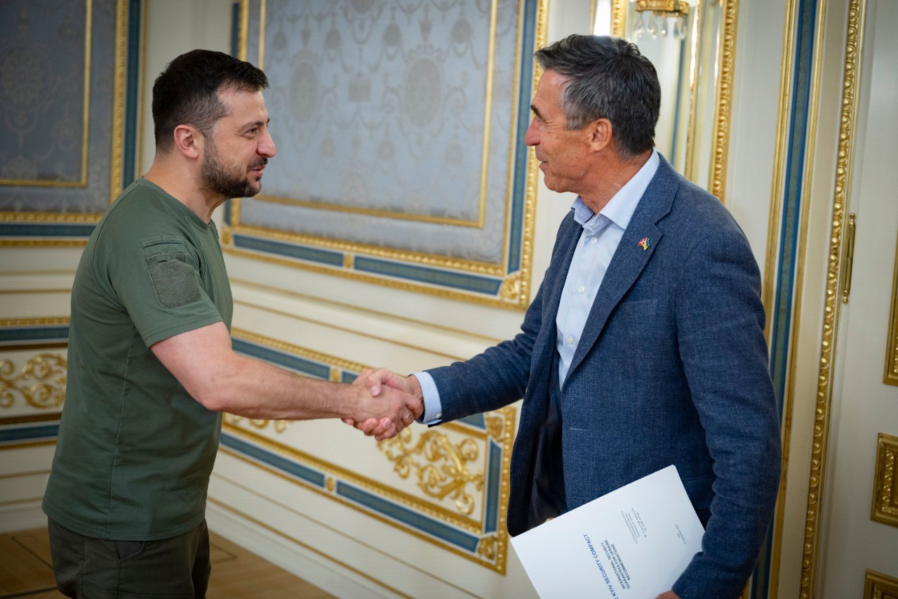 NATO Secretary General Anders Fogh Rasmussen meets with Ukrainian President Volodymyr Zelenskyy in Kyiv
